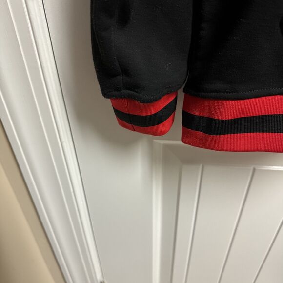 NBA Chicago Bulls Logo Team Mens Black/Red Rise Up Hoodie Size Small Authentic - Picture 5 of 9
